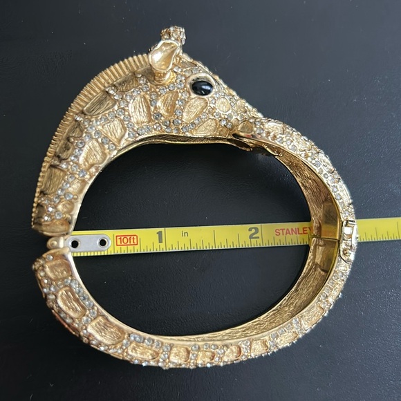 Ciner Gold & Crystal Giraffe Bracelet - Picture 3 of 11